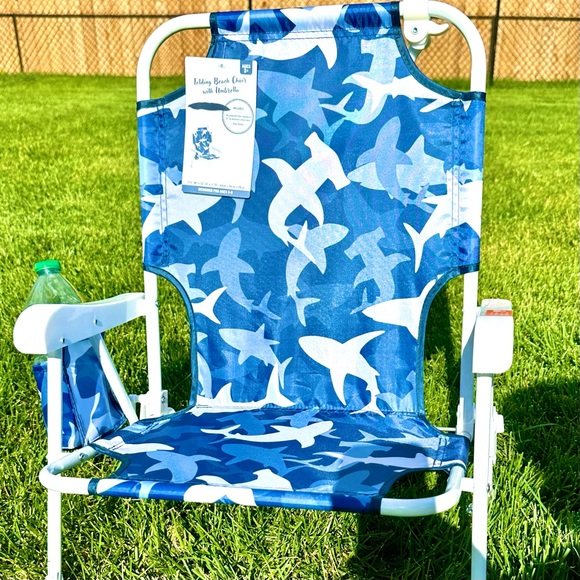 TOMMY BAHAMA Beach Chair Ages 3-6 Years Blue Shark Cup Holder Umbrella Foldable - Picture 2 of 8